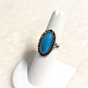 Vintage Sterling Silver And Turquoise Cabachon Women's Ring